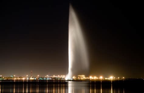 File:Bahrain fountain.jpg - Wikipedia