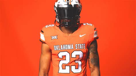 New Oklahoma State football uniforms are a nod to Barry Sanders' era