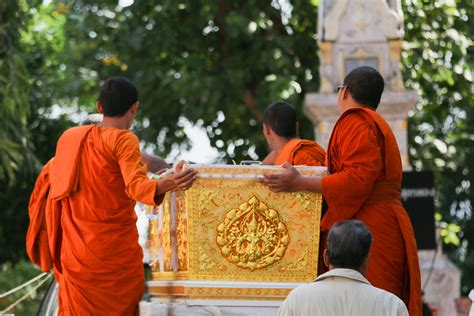 The Etiquette and Rules of Attending Thai Funeral: Can Tourists Attend Thai Funeral?