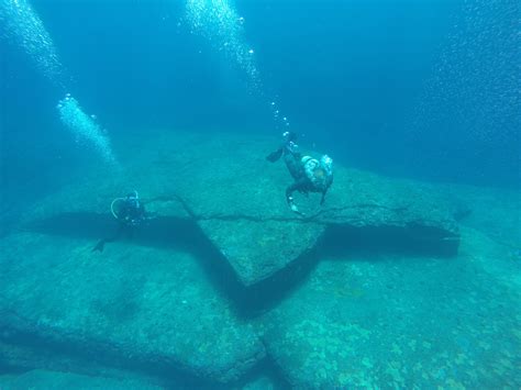 Learn to Dive Gold Coast | Yonaguni. Japan