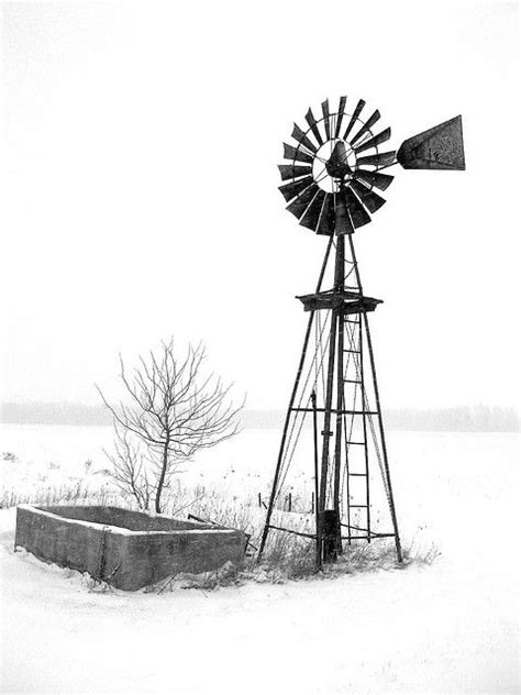 I have always loved the old windmills. Years ago this was a common sight on all farms in OK ...