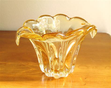 Vintage Hand Blown Art Glass Vase Amber | Art glass vase, Glass art, Vintage vases