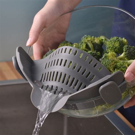 Silicone Clip-On Food Strainer – Sprinting Home