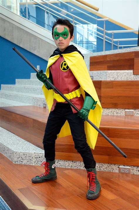 damian wayne cosplay | Damian Wayne Costume | Robin cosplay, Batman cosplay, Dc cosplay