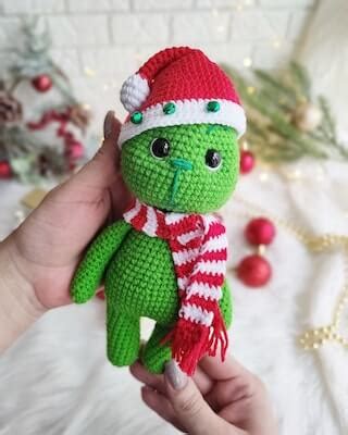 15 Grinch Crochet Patterns - Crochet News