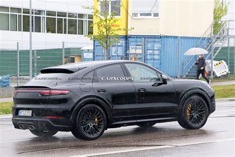 2022 Porsche Cayenne Coupe Spotted With A New Nose Job | Carscoops