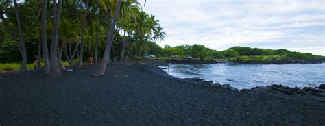 Hawaii's Punalu’u Black Sand Beach - Exotic Estates