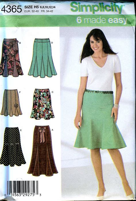 Simplicity 4365 Fit-and-Flare Skirt pattern UNCUT