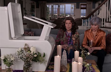 'Grace and Frankie' Finale: Marta Kauffman on Ending and Netflix