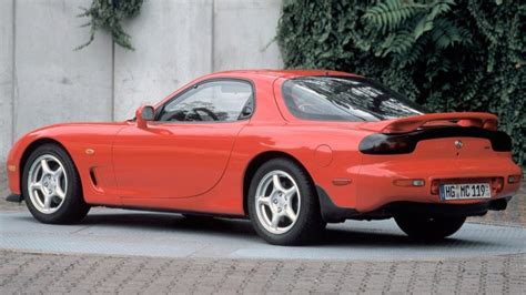 Geçmişe Bakış: Mazda RX-7 FD