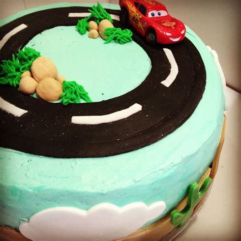 Lightning McQueen from Cars cake | Cake, Let them eat cake, Desserts