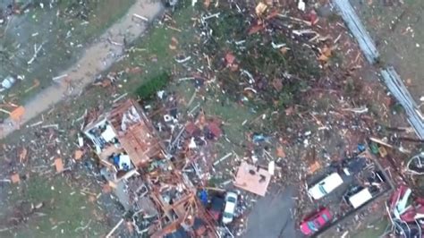 'The roof is sucking up': Nashville tornado survivors witness ...