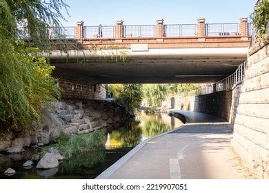 1,754 Cheonggyecheon Stream Stock Photos, Images & Photography | Shutterstock