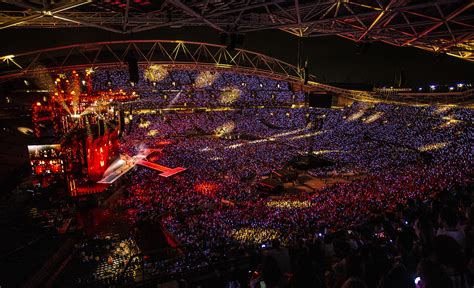 Taylor Swift Makes History with Four Back-to-Back Concerts at Accor Stadium in Sydney!! - News