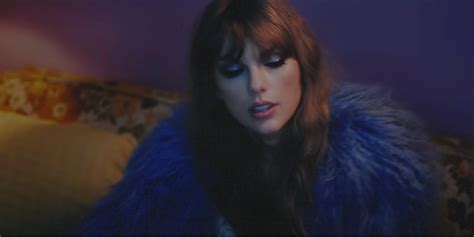 Here’s How to Recreate Taylor Swift’s Iridescent “Lavender Haze” Makeup Look For Your Next Night Out