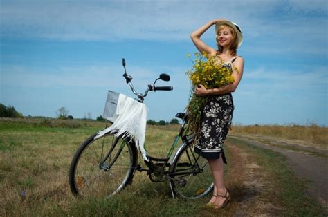 Woman, Nature, Dress, Bouquet, Hat Free Stock Photo - Public Domain Pictures