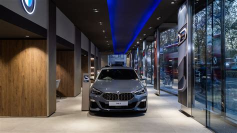 BMW/MINI Flagship Showroom - Stride Treglown