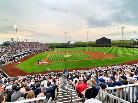 Cubs vs. Reds officially announced as 2022 MLB Field of Dreams game - oggsync.com