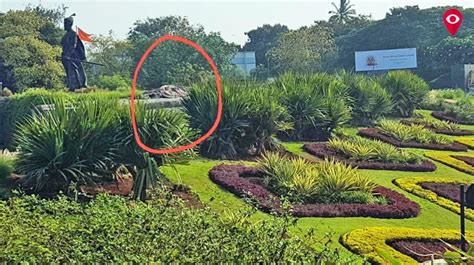 Heap of debris near Shivaji Statue | Mumbai Live