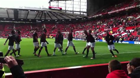 [HD] Manchester United Pre-Match Warm Up - YouTube