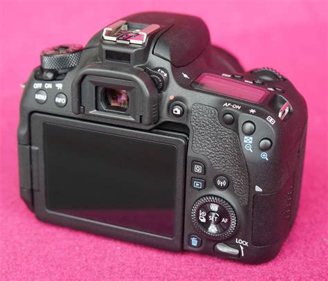 Canon EOS 77D Review