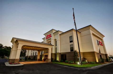 Hampton Inn & Suites Tifton, 720 US Highway 319 S, Tifton, GA - MapQuest