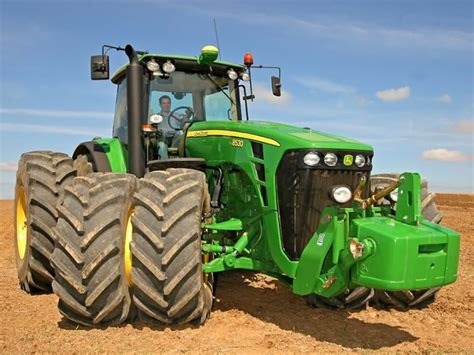 5 Key Features that Fuel the Popularity of the John Deere 8530