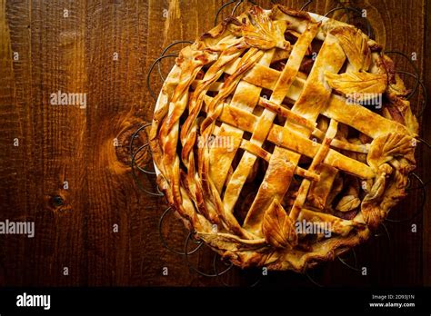 Apple Pie with Lattice Crust Stock Photo - Alamy