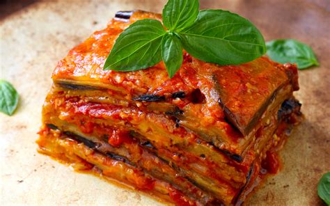 Parmigiana di melanzane | Le nuove ricette di Well Alimentare