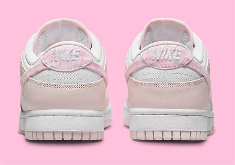 激安特価 Nike WMNS Dunk Low "Pink Paisley" asakusa.sub.jp