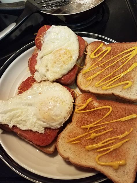 Spam breakfast sandwiches : r/shittyfoodporn