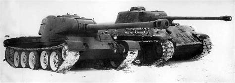 [Photo] T-44-122 prototype medium tank and a captured German Panzer V ...