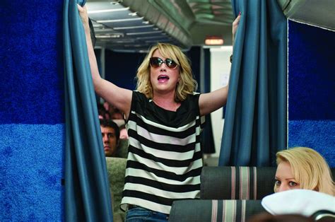 'Bridesmaids' is the funniest movie of the year - Hollywood Soapbox