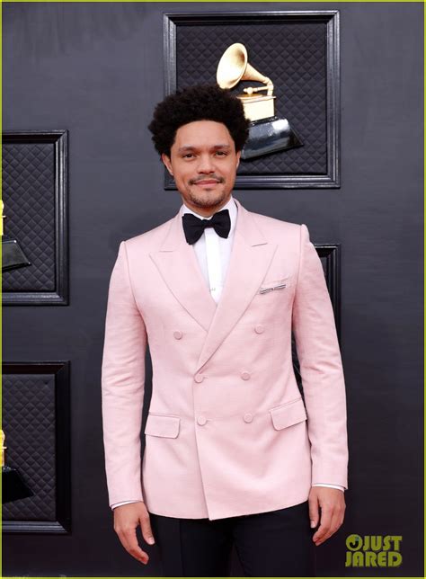 Trevor Noah Hits the Red Carpet Ahead of His Hosting Duties at the Grammys 2022: Photo 4738637 ...