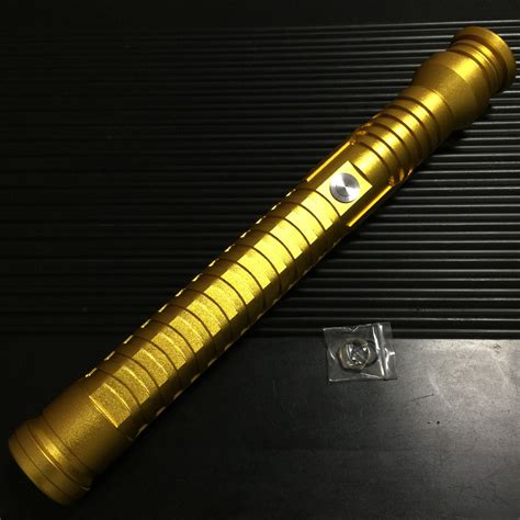 One Replicas Gold Qui-Gon Jinn Star Wars Custom Replica Lightsaber ...