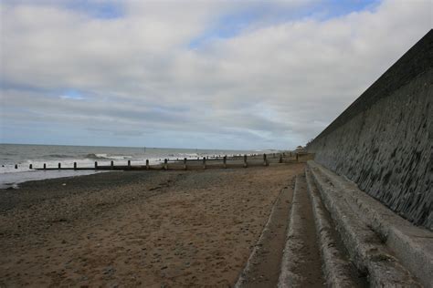 Tywyn Beach - Photo "Tywyn" :: British Beaches