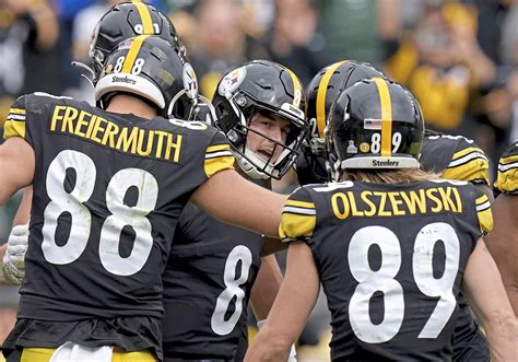 WATCH: Steelers QB Kenny Pickett scores first NFL touchdown | Pittsburgh Post-Gazette