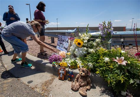 PHOTOS: Hundreds gather to remember the victims of El Paso shooting