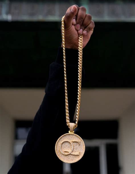 Gold Rappers Chains Wallpapers on WallpaperDog