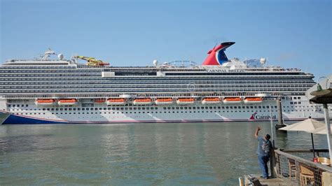 Carnival Breeze Cruise Liner in Galveston - GALVESTON, UNITED STATES - NOVEMBER 03, 2022 ...