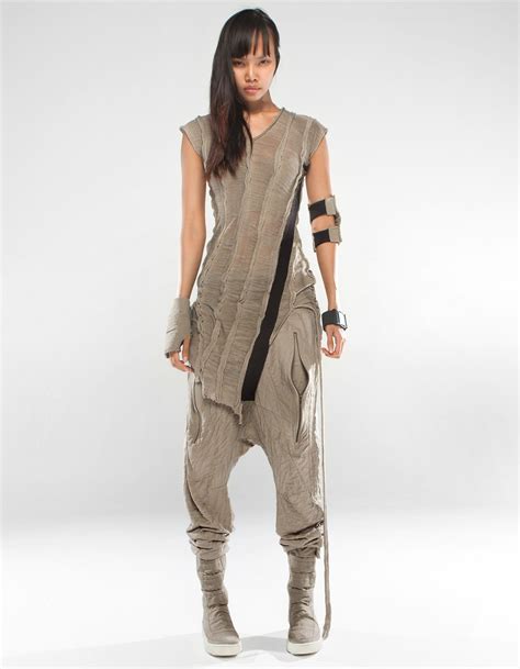 TOP DUNE 703 | Dystopian fashion, Futuristic fashion, Solarpunk fashion