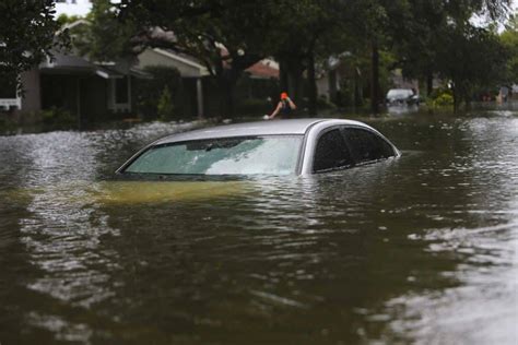 1 Million Flood Damaged Cars From Harvey Are Ticking Time Bombs