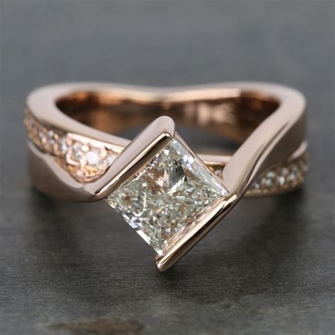 2 Carat Princess Cut Diamond Ring In Rose Gold