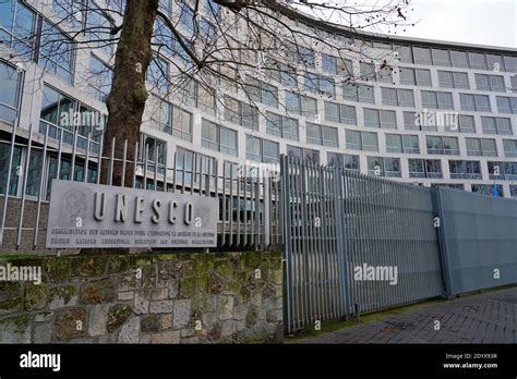 Unesco paris headquarters hi-res stock photography and images - Alamy