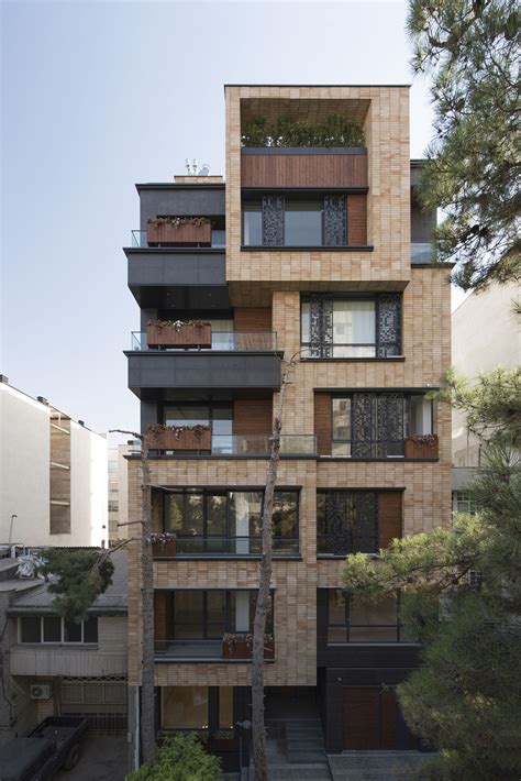 Boostan Apartment / Alidoost and Partners | ArchDaily