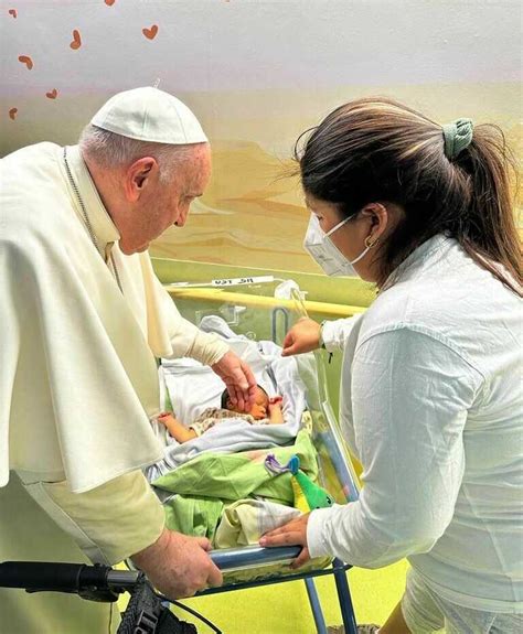 Pope Francis to leave hospital after respiratory problems : NPR