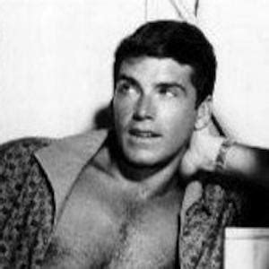 Van Williams - Trivia, Family, Bio | Famous Birthdays