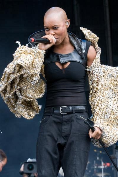 Skin - band Skunk Anansie | Skunk anansie, Beautiful people, Afro punk