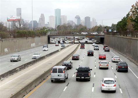 Houston, highway builders have a lot riding on I-45 widening project ...