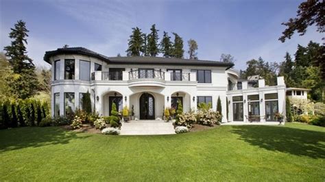 Russell Wilson's Bellevue estate hits the market for $36M - Puget Sound ...